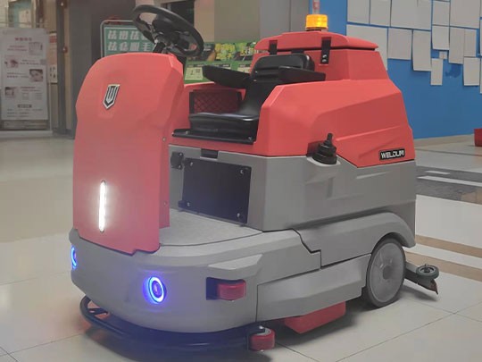 電動洗地機(jī)使用步驟與注意事項(xiàng)