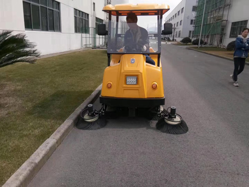 掃地機(jī)出現(xiàn)漏塵問(wèn)題怎么辦