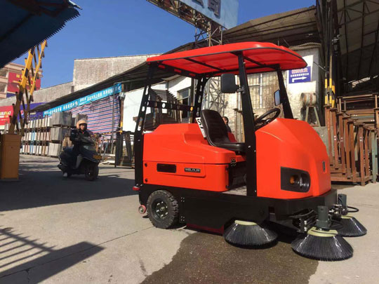 掃地機(jī)型號哪個(gè)比較合適