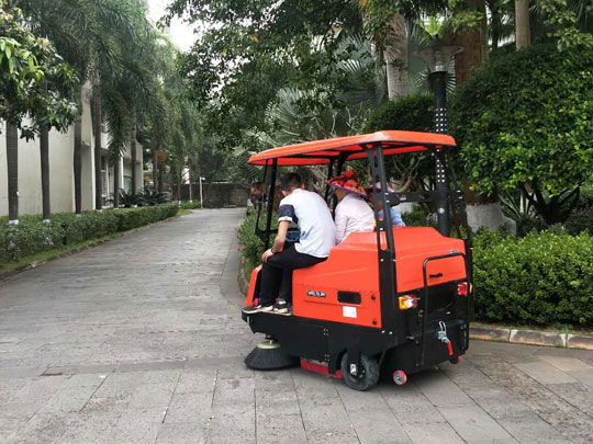 掃地機出現(xiàn)故障時如何修理