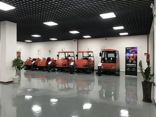 小區(qū)使用掃地機(jī)清掃效果怎么樣