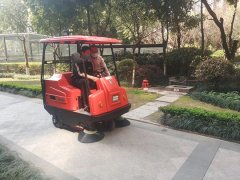 電動(dòng)清掃車(chē)多少錢(qián)