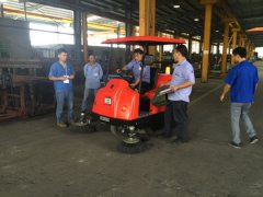 駕駛式掃地機(jī)哪個好