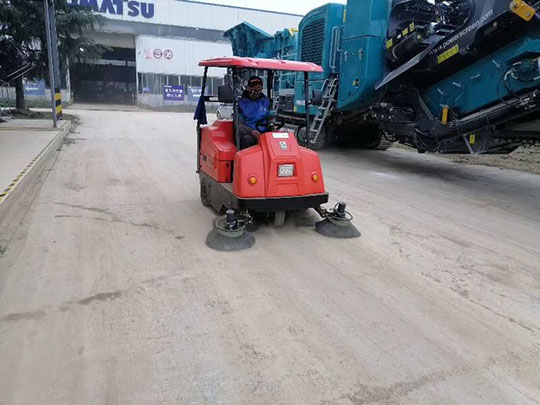 電動(dòng)清掃車如何正確使用,有什么維護(hù)技巧嗎