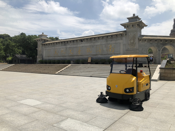 掃地車(chē)操作使用步驟