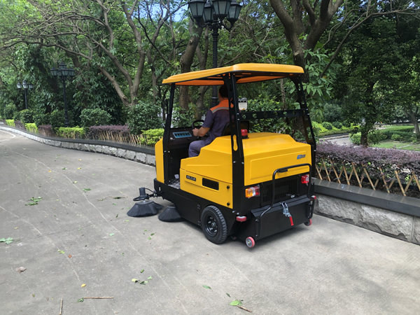 電動掃地車診斷與維修