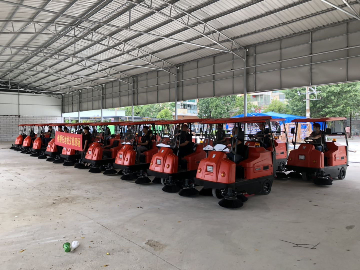 物業(yè)掃地車什么品牌好？主要看這幾點(diǎn)