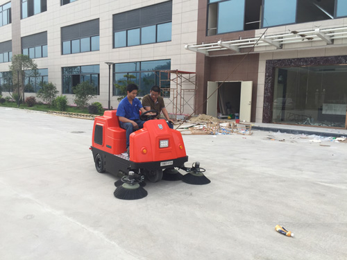 手推式無動力掃地機有什么優(yōu)點