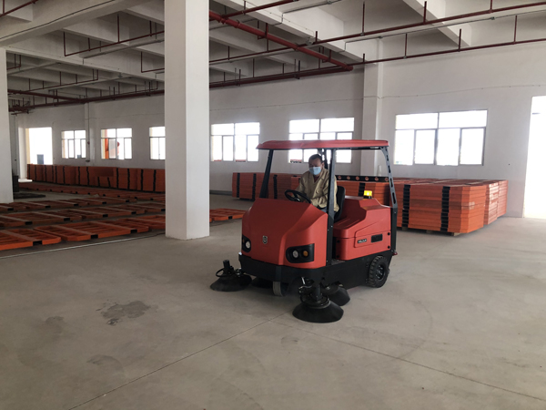 環(huán)衛(wèi)掃地車價格貴不貴？哪個品牌可靠