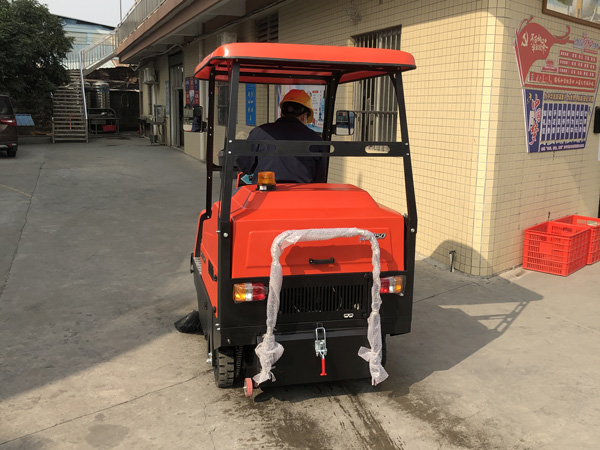 電動(dòng)掃地車有用嗎？廠家為您解答