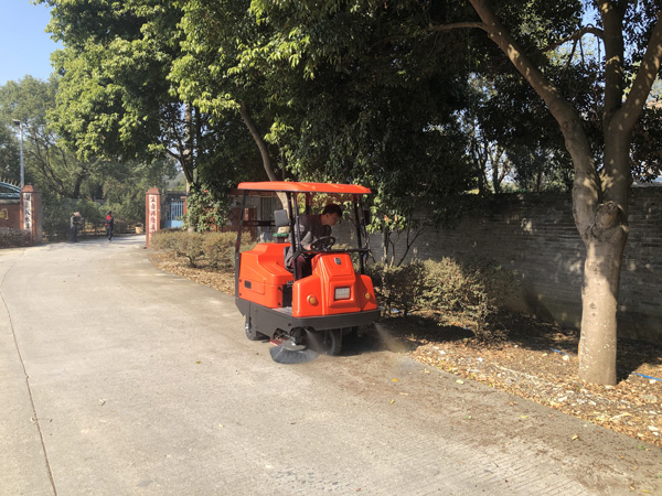 物業(yè)掃地車品牌哪個好？