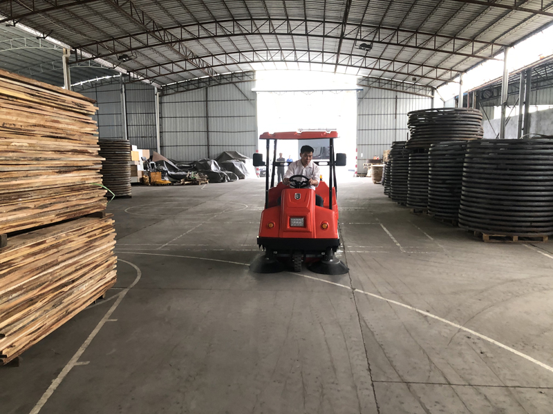 掃地車廠家選哪個(gè)品牌好