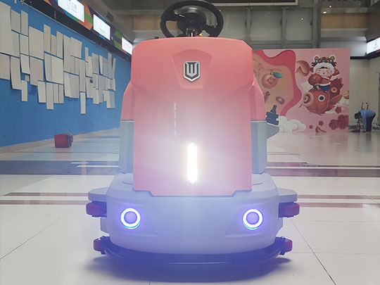 駕駛式洗地機價格多少？購買時要注意哪些問題