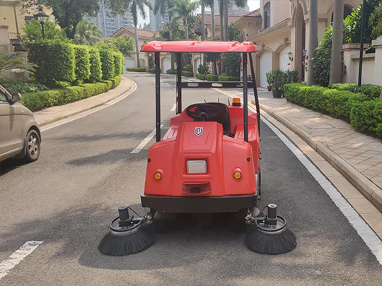 電動掃地機(jī)的基本運(yùn)行及保養(yǎng)方法